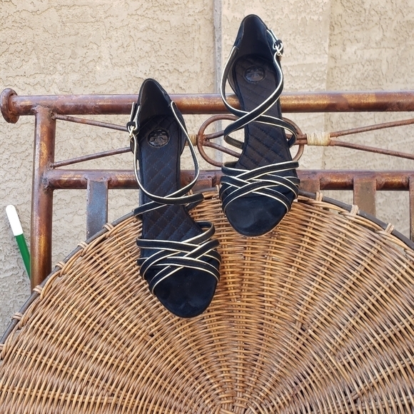 Tory Burch Heels - Picture 10 of 11